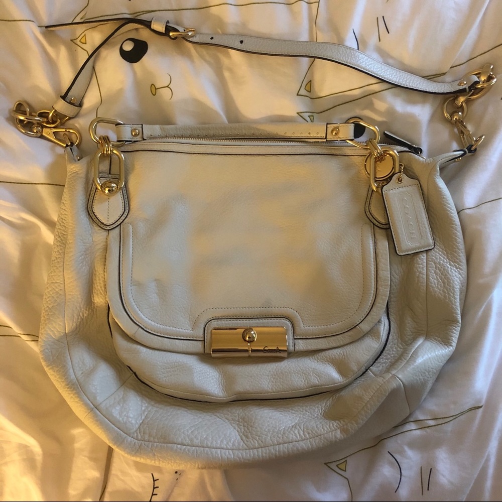Coach White Ivory & Gold Leather Shoulder Bag EUC